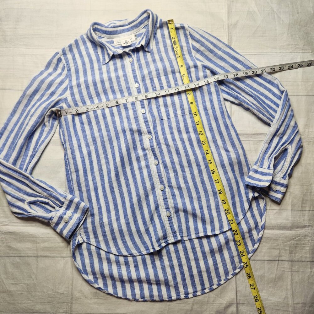 H&M Blue and White Striped Button Down Shirt - Picture 5 of 13